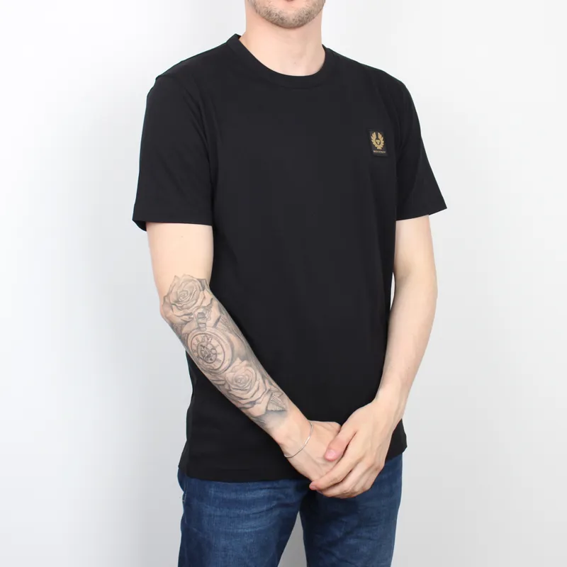 Tシャツ・カットソー BELSTAFF SS25 T-SHIRT CON PATCH LOGO (100055 BLACK) Belstaff Logo Cotton T-shirt Black Belstaff