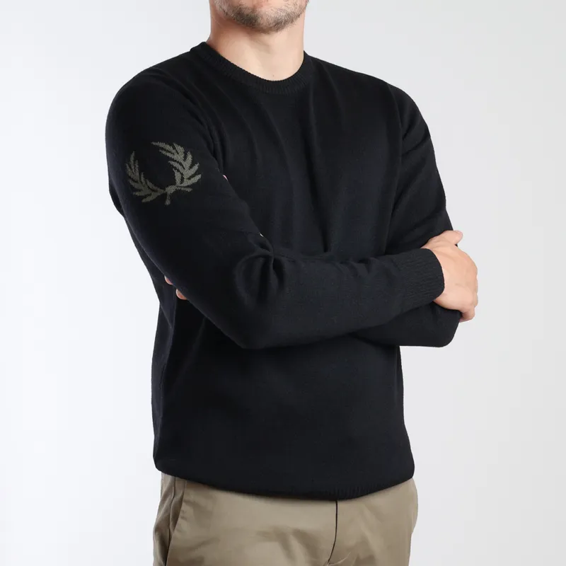 Black and white fred perry jumper hotsell